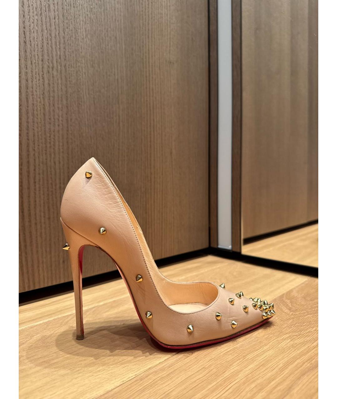 CHRISTIAN LOUBOUTIN Бежевые кожаные туфли, фото 6