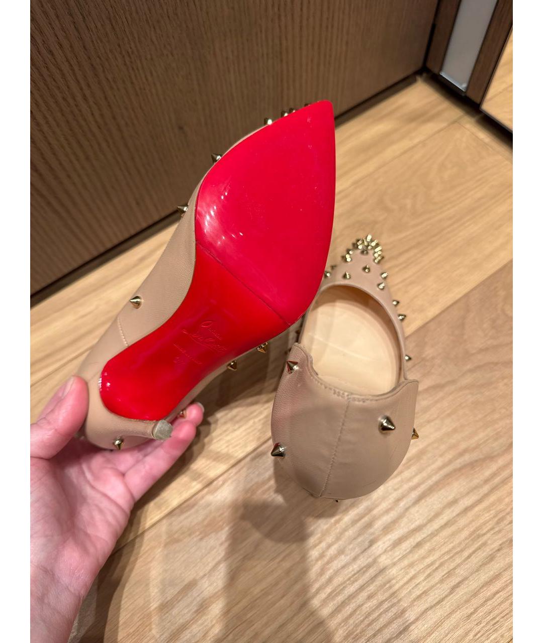 CHRISTIAN LOUBOUTIN Бежевые кожаные туфли, фото 5