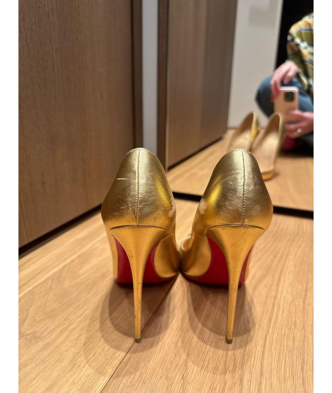 CHRISTIAN LOUBOUTIN Золотые кожаные туфли, фото 3