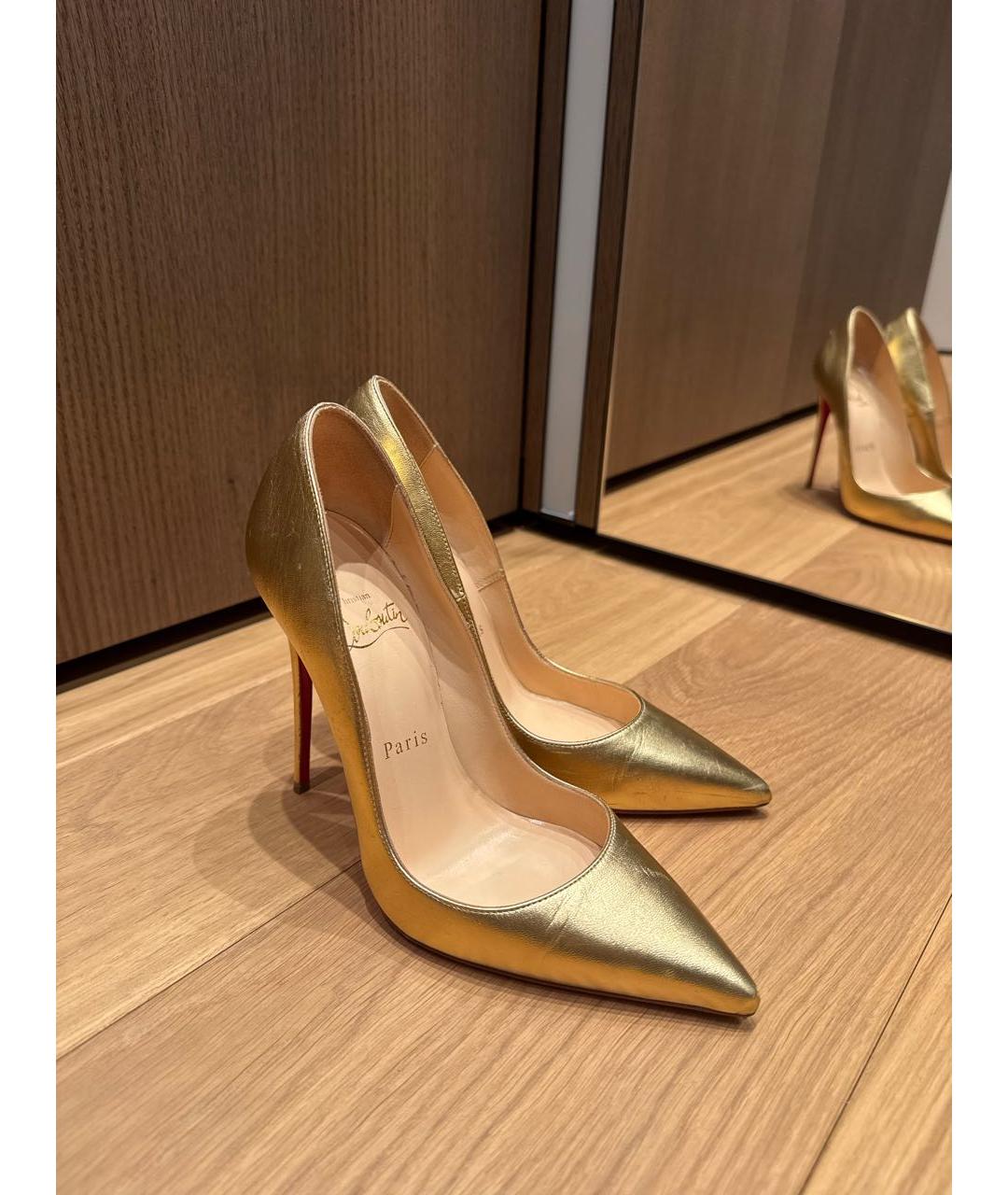 CHRISTIAN LOUBOUTIN Золотые кожаные туфли, фото 4