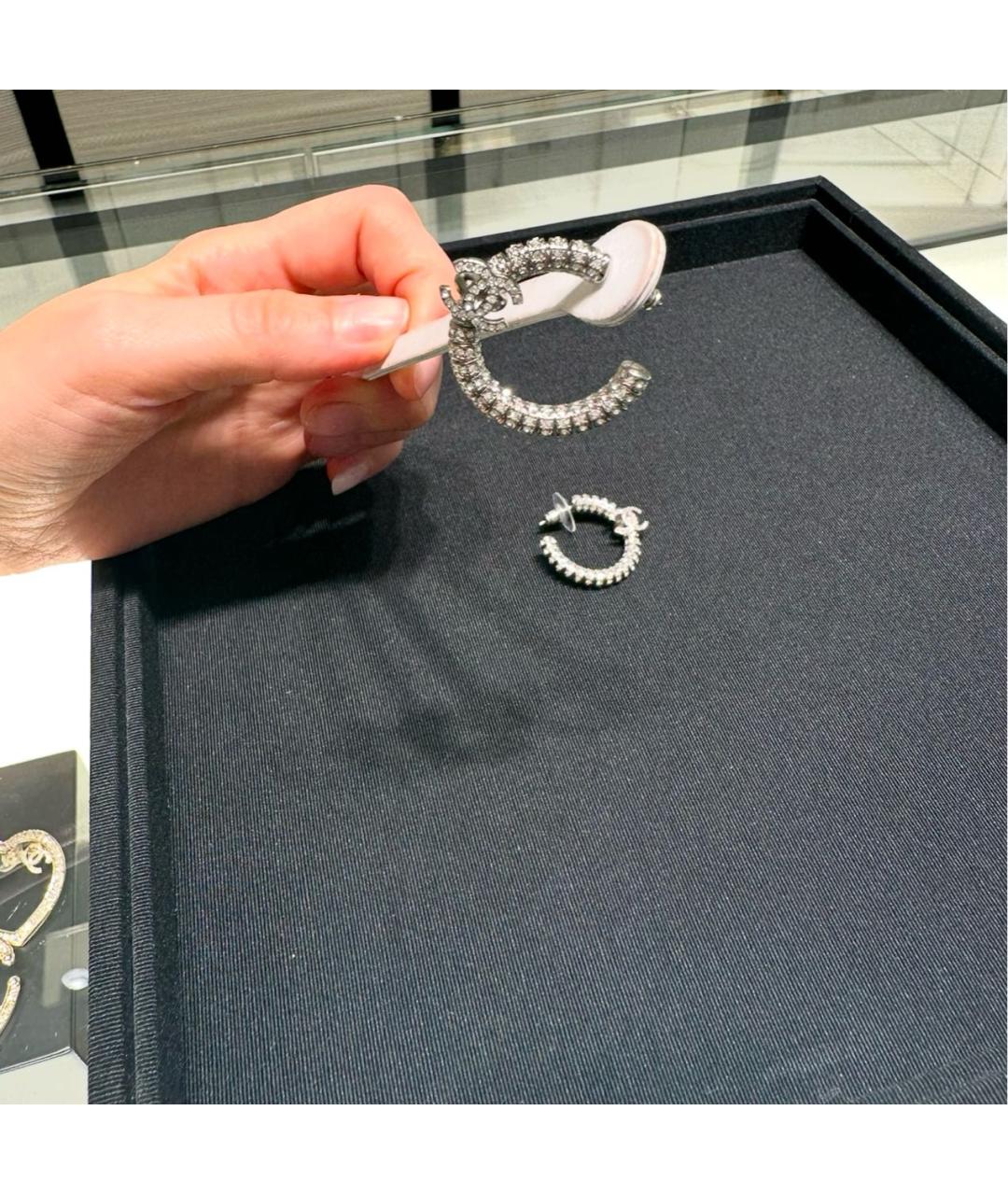 CHANEL Серебряные металлические серьги, фото 4