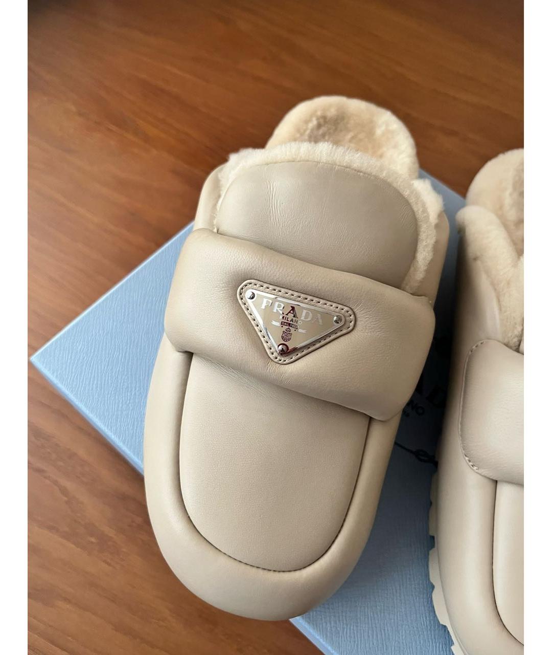 PRADA Бежевые кожаные лоферы, фото 4