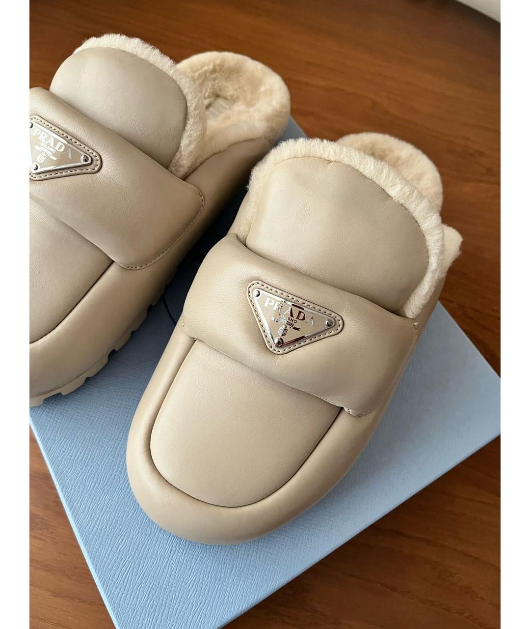 PRADA Бежевые кожаные лоферы, фото 5
