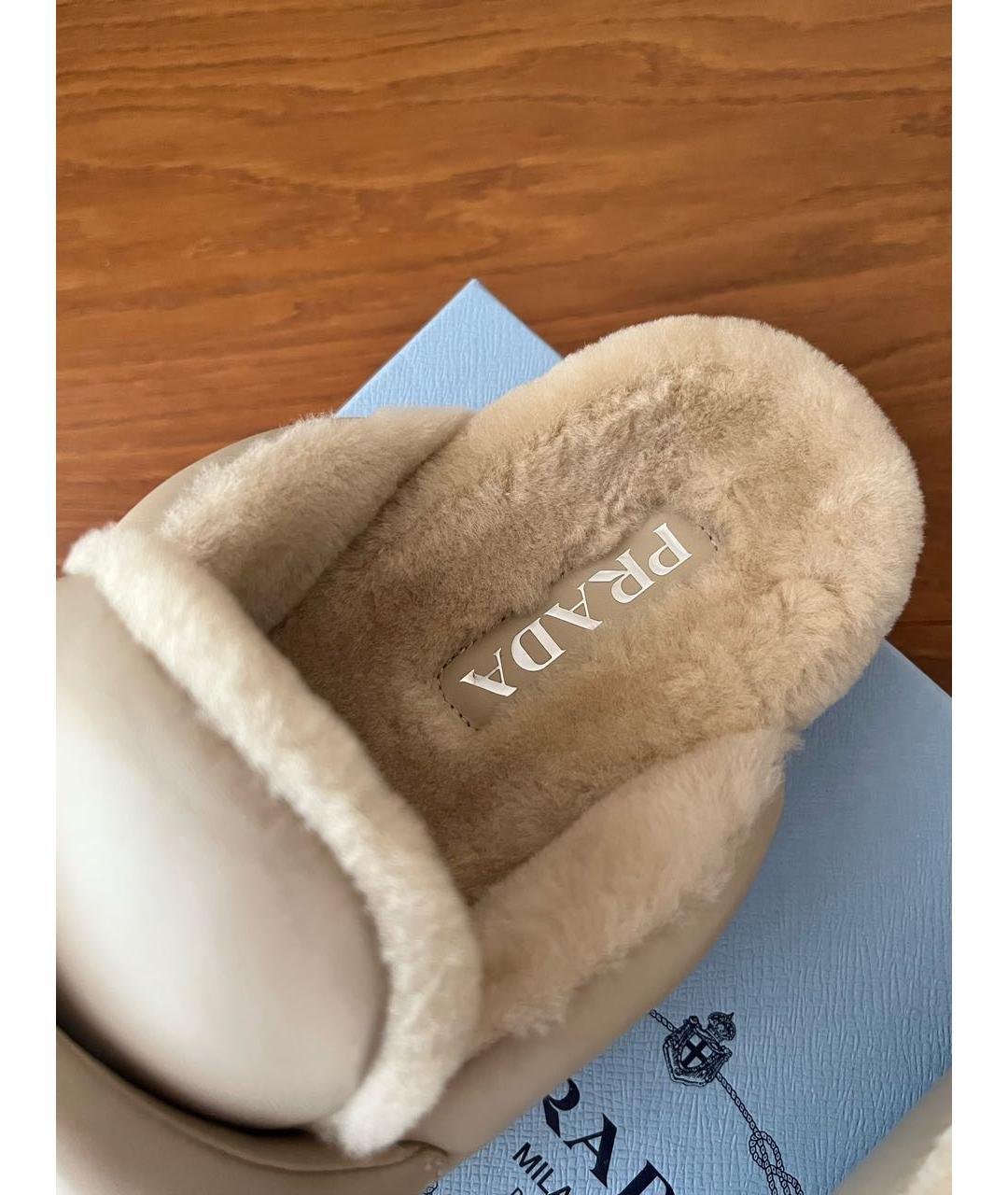 PRADA Бежевые кожаные лоферы, фото 3