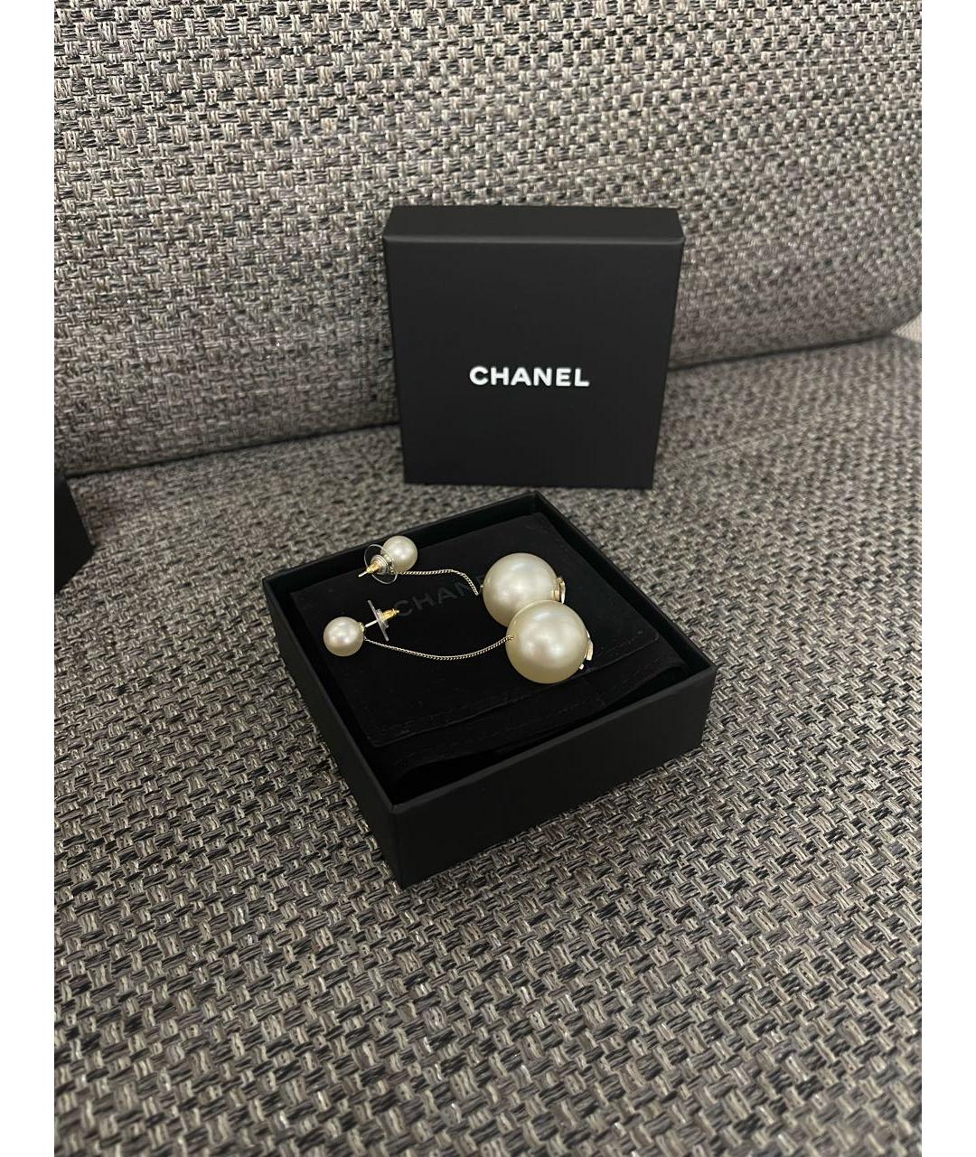 CHANEL Белые серьги, фото 5