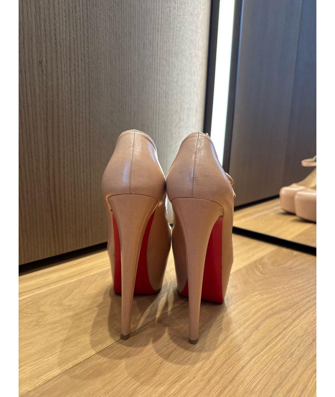 CHRISTIAN LOUBOUTIN Бежевые кожаные туфли, фото 4