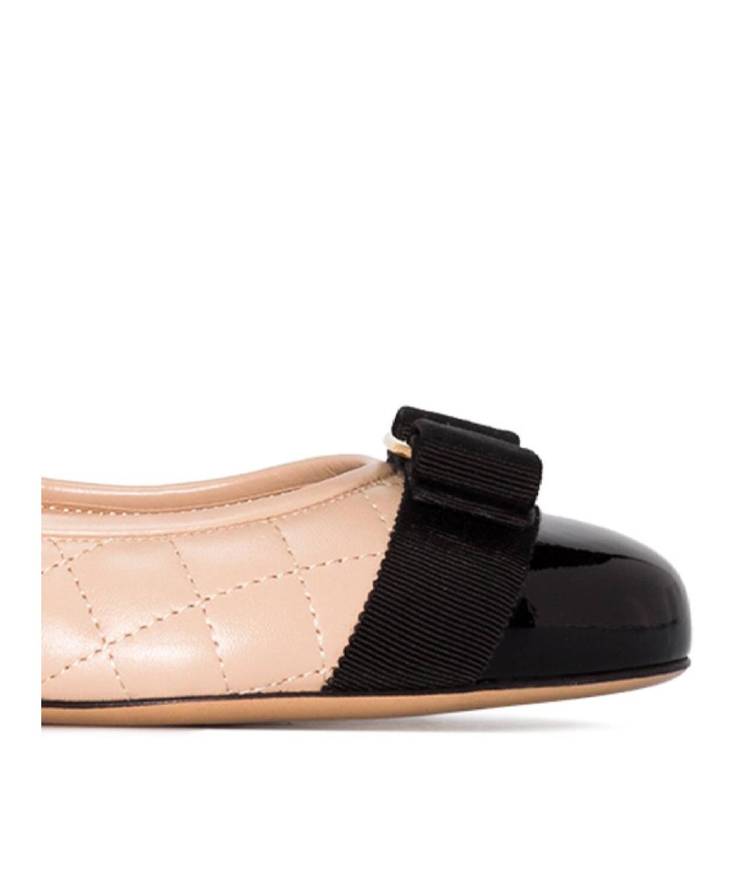 FERRAGAMO Бежевые кожаные балетки, фото 3