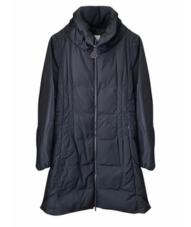 

Пуховик MONCLER
