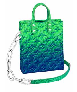 LOUIS VUITTON Сумка на плечо