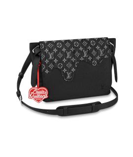 LOUIS VUITTON Сумка на плечо