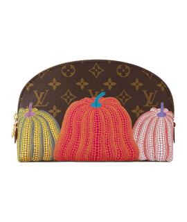 LOUIS VUITTON Косметичка