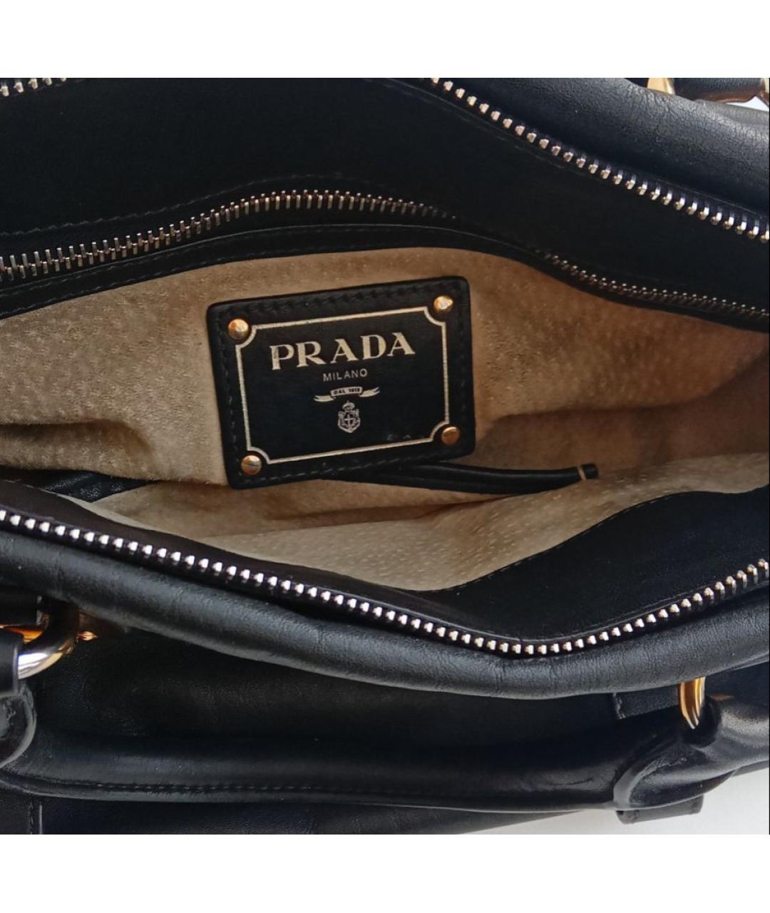 PRADA Черная кожаная сумка с короткими ручками, фото 4