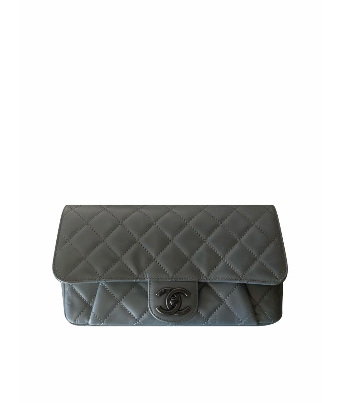 CHANEL Серебряная сумка через плечо из лакированной кожи, фото 1