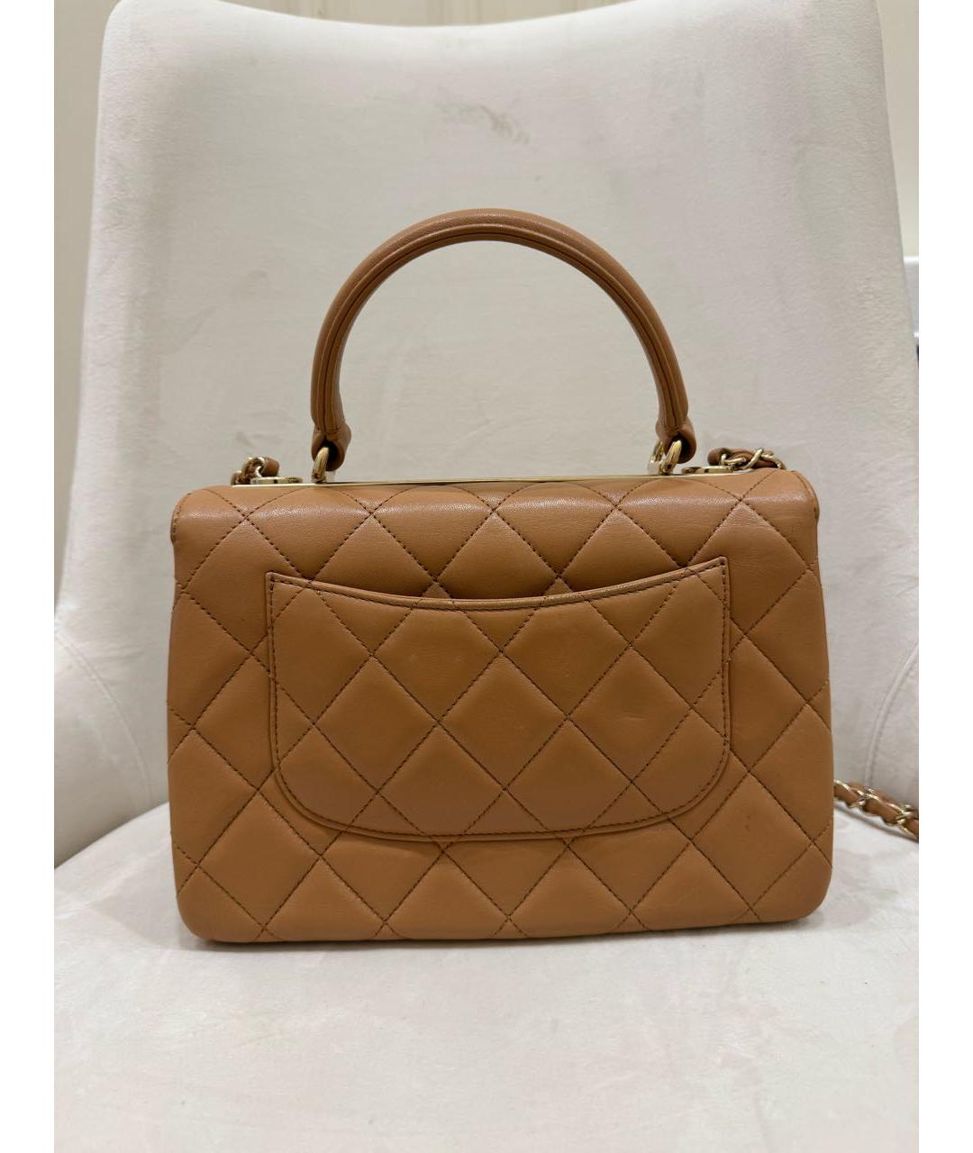 CHANEL Коричневая кожаная сумка с короткими ручками, фото 3