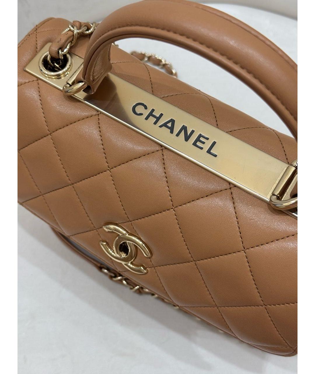 CHANEL Коричневая кожаная сумка с короткими ручками, фото 5