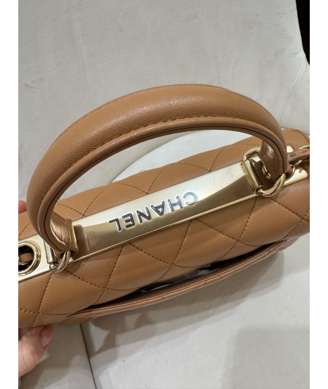 CHANEL Коричневая кожаная сумка с короткими ручками, фото 7