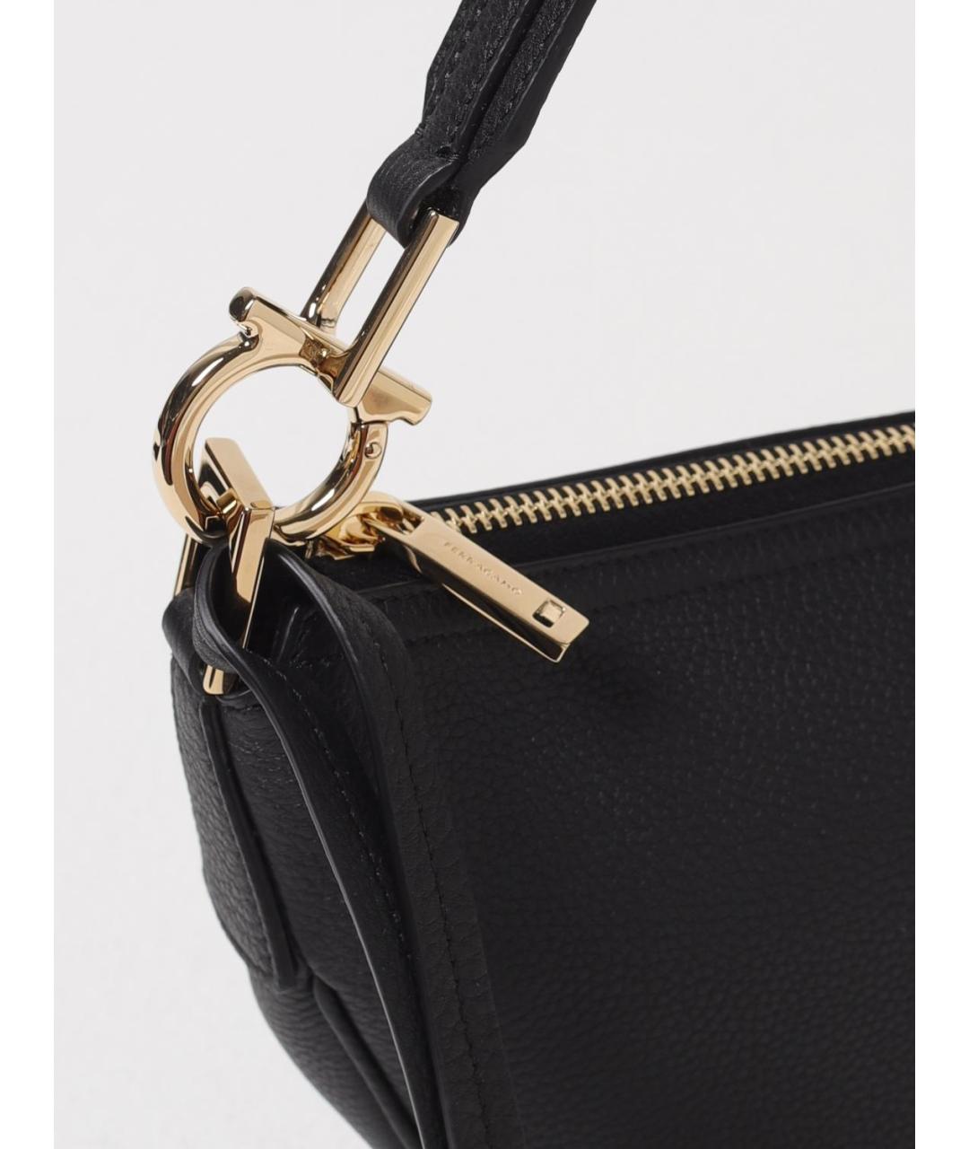 FERRAGAMO Черная кожаная сумка через плечо, фото 3