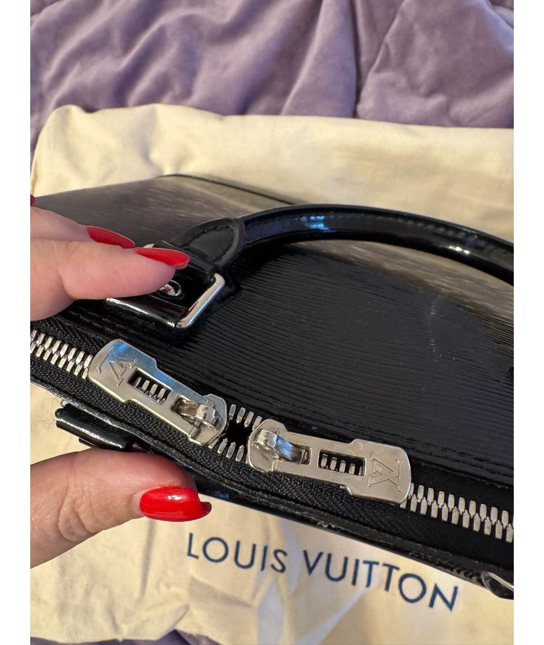 LOUIS VUITTON Черная сумка с короткими ручками из лакированной кожи, фото 2