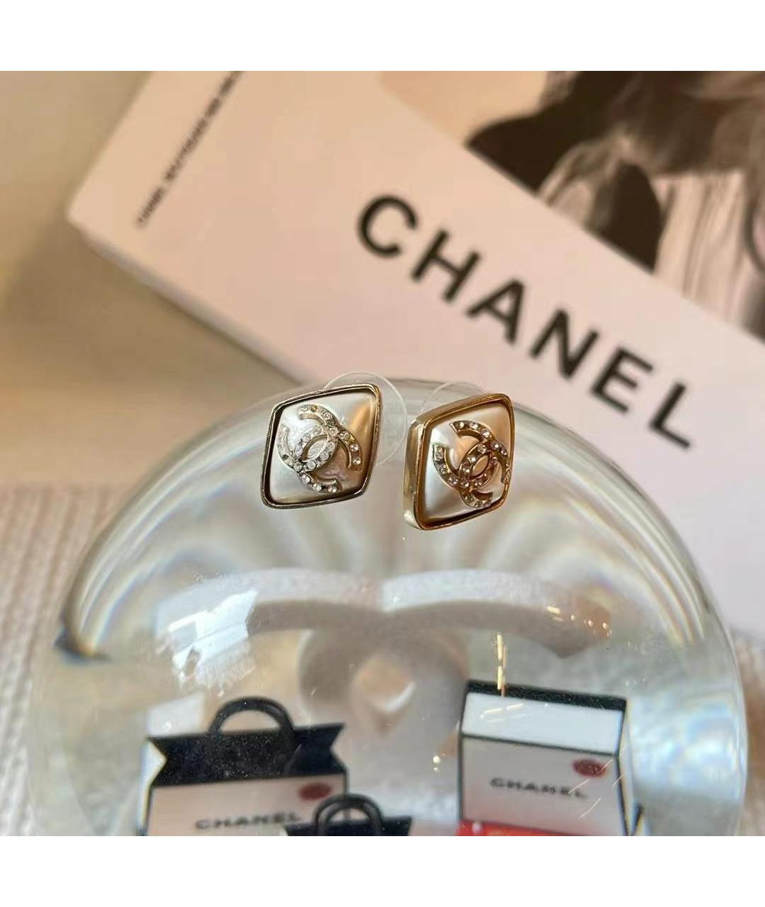 CHANEL Золотые серьги, фото 2