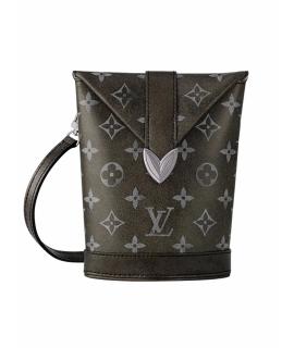 LOUIS VUITTON Сумка на плечо