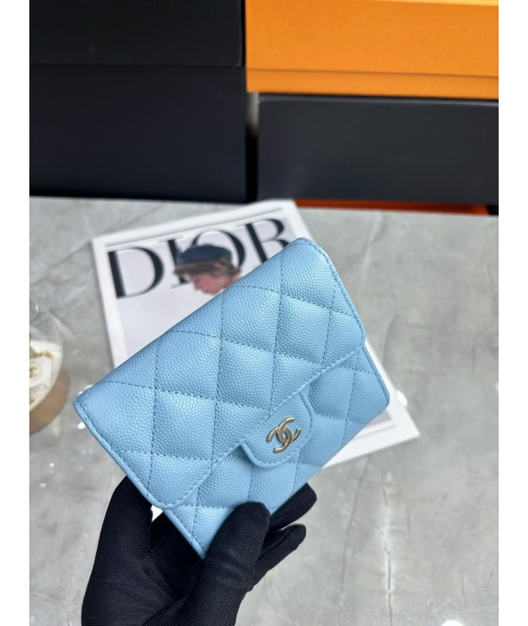 CHANEL Голубой кожаный кошелек, фото 3