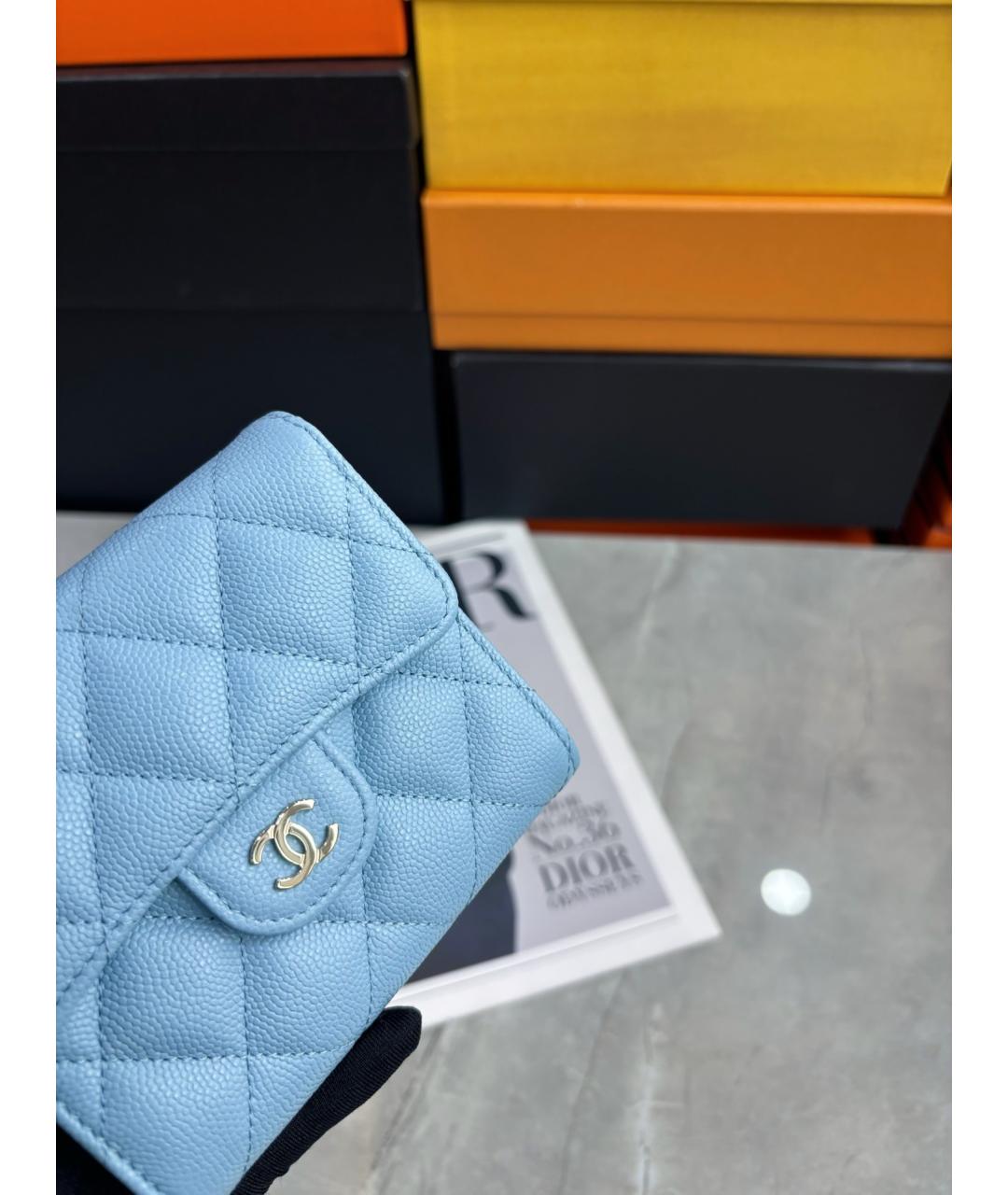 CHANEL Голубой кожаный кошелек, фото 2