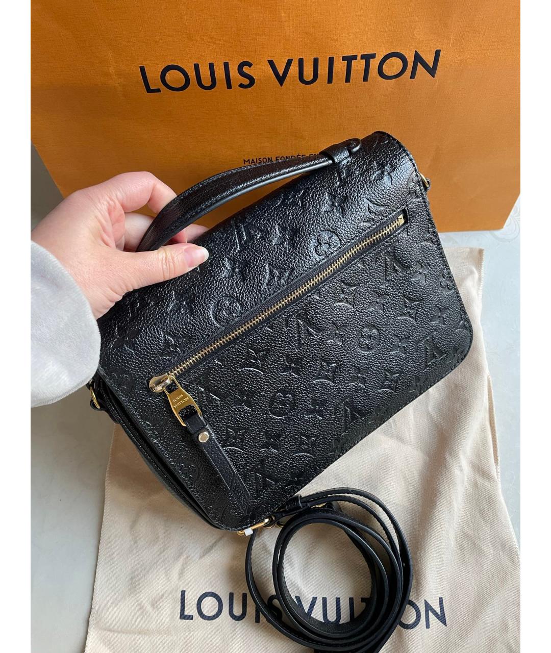 LOUIS VUITTON Черная кожаная сумка через плечо, фото 3