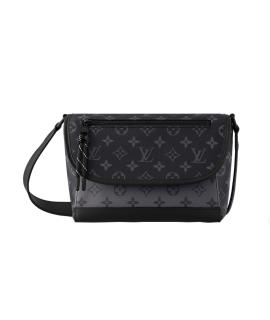 LOUIS VUITTON Сумка на плечо