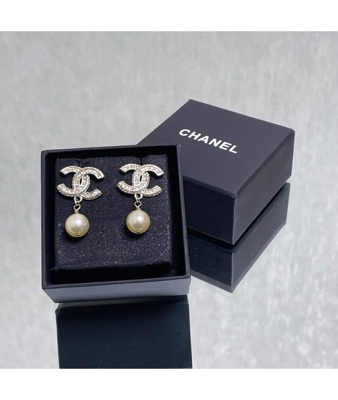 CHANEL Белые жемчужные серьги, фото 3