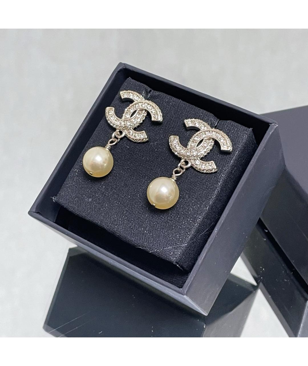 CHANEL Белые жемчужные серьги, фото 2