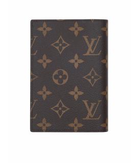 LOUIS VUITTON Обложка/футляр