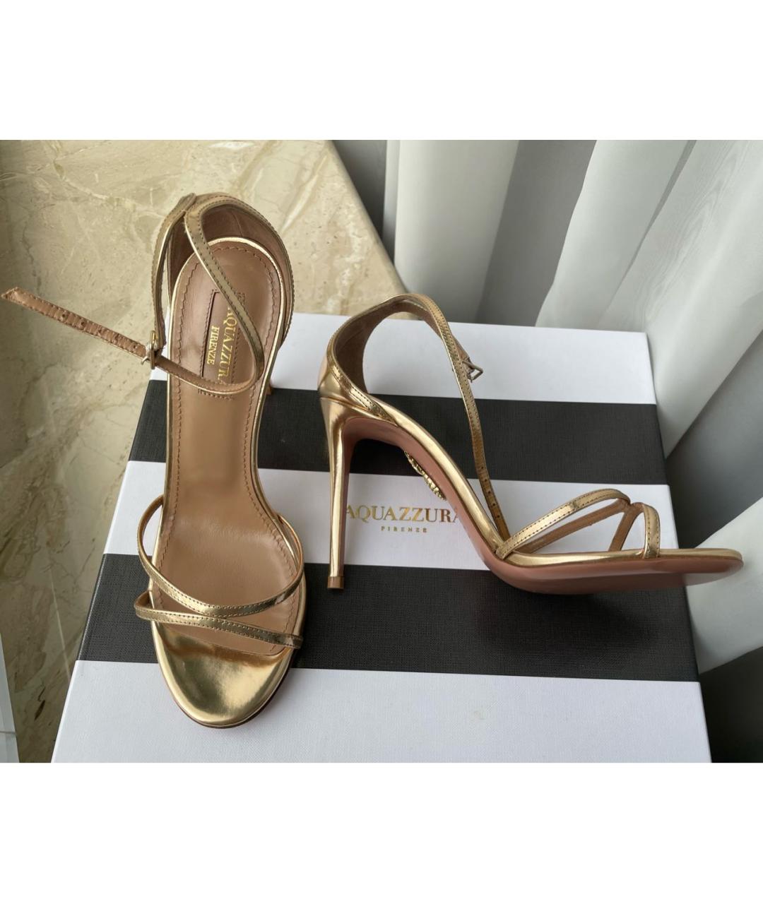 AQUAZZURA Золотые босоножки из лакированной кожи, фото 6