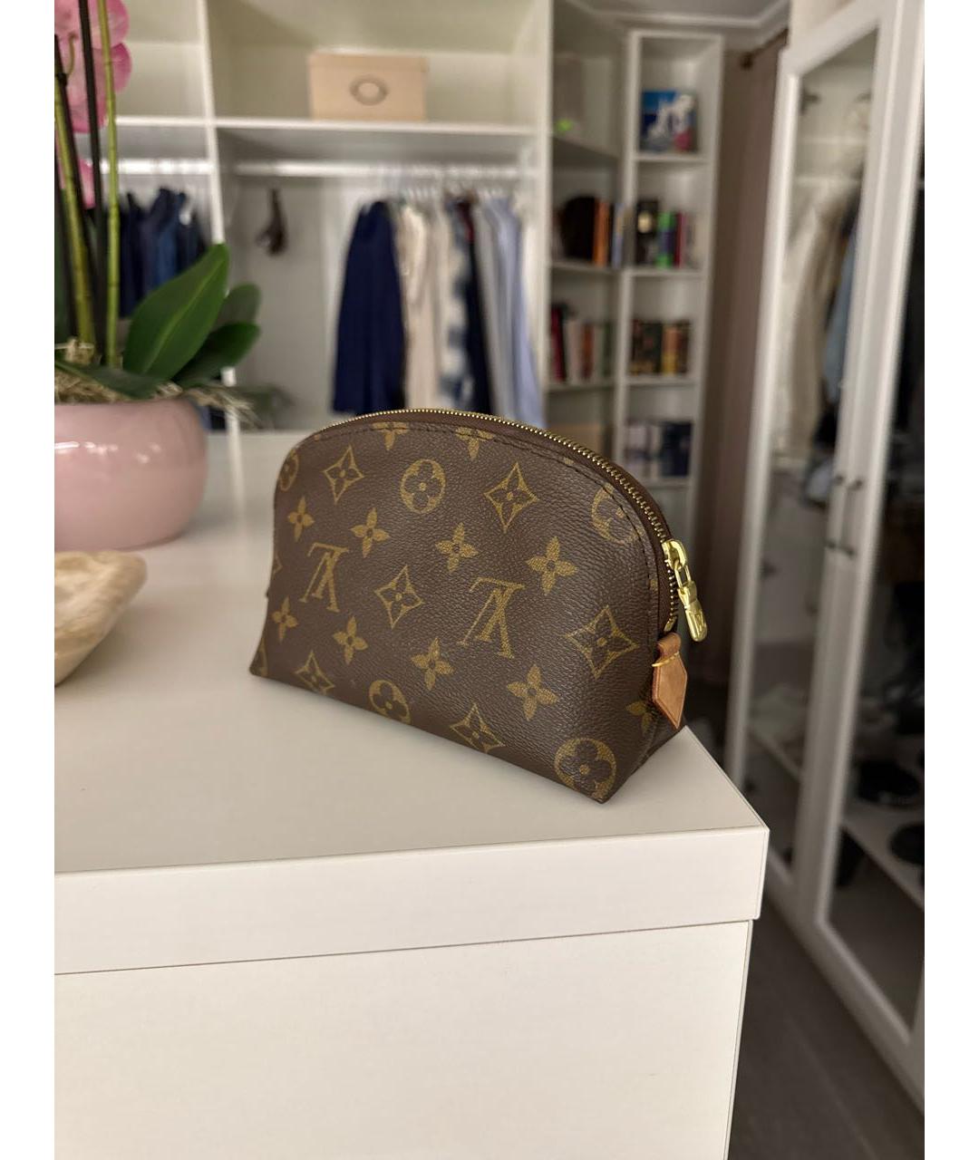 LOUIS VUITTON Коричневая косметичка, фото 3