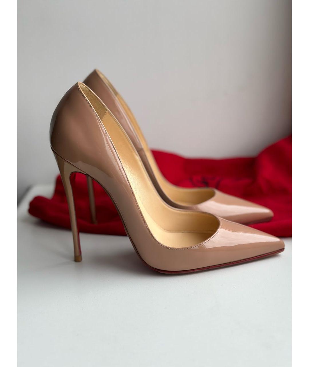 CHRISTIAN LOUBOUTIN Бежевые туфли из лакированной кожи, фото 8