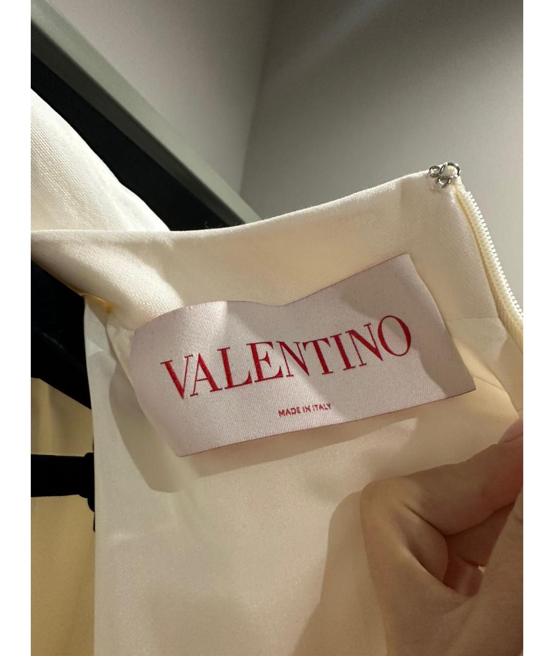 VALENTINO Бежевое креповое коктейльное платье, фото 5