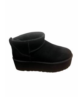 UGG AUSTRALIA Ботинки