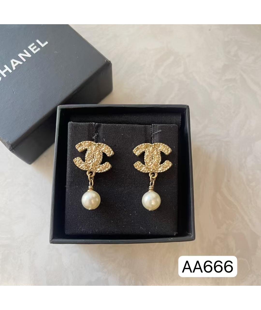 CHANEL Белые серьги, фото 2