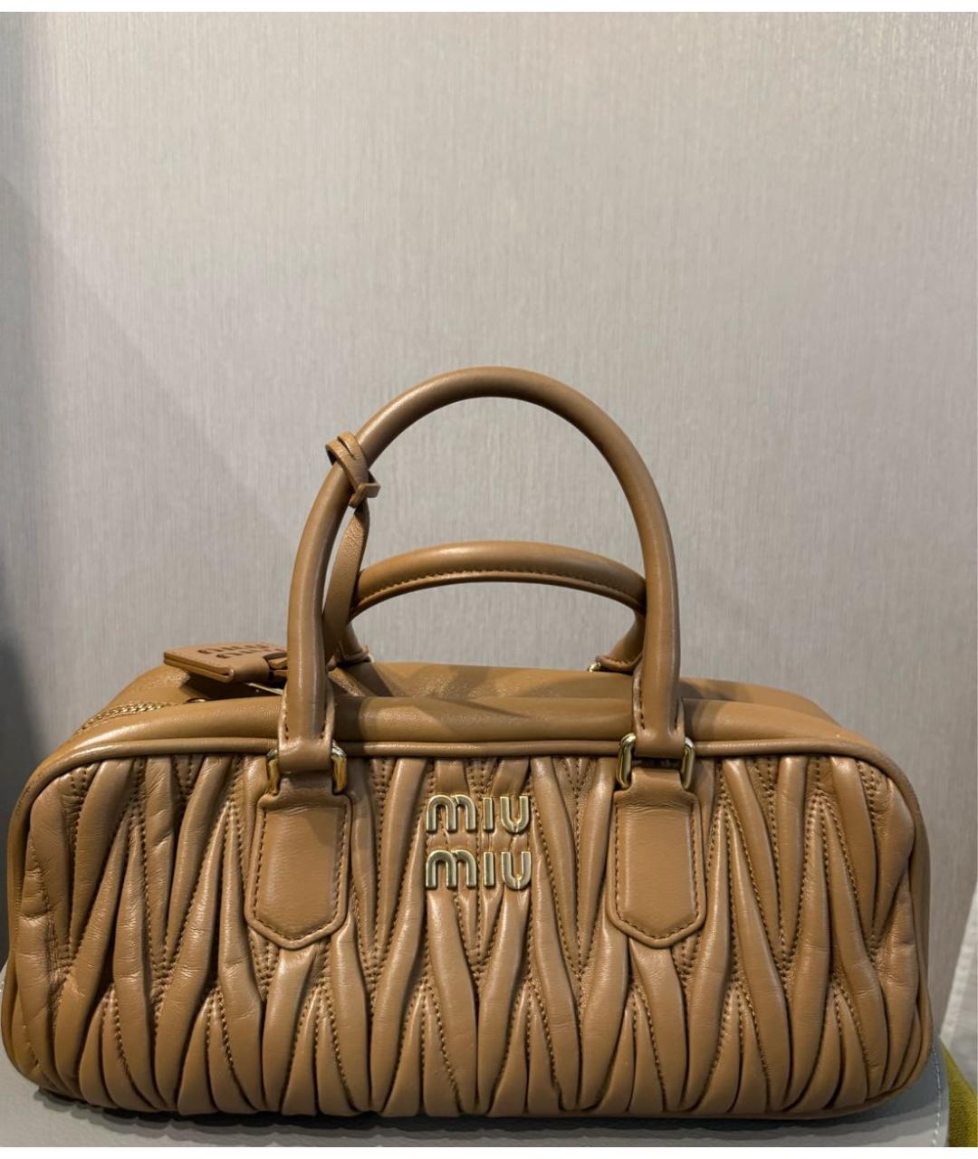 MIU MIU Коричневая кожаная сумка с короткими ручками, фото 9