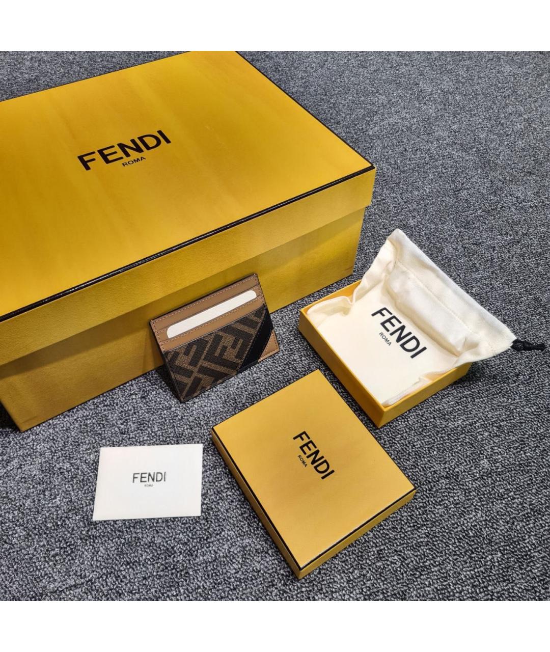 FENDI Коричневый кардхолдер, фото 2