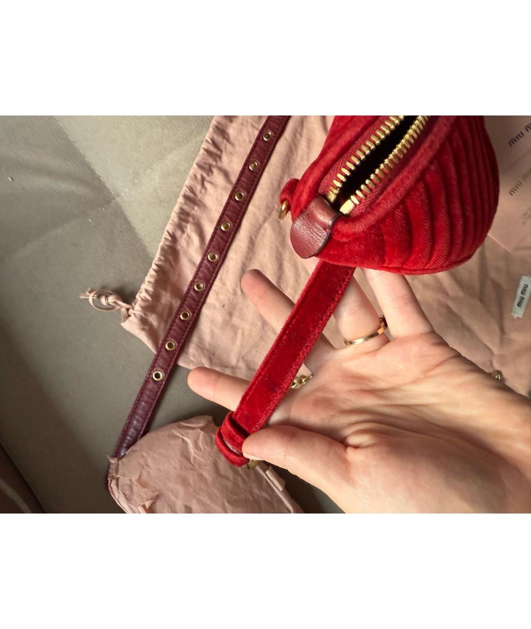MIU MIU Бордовая бархатная поясная сумка, фото 5