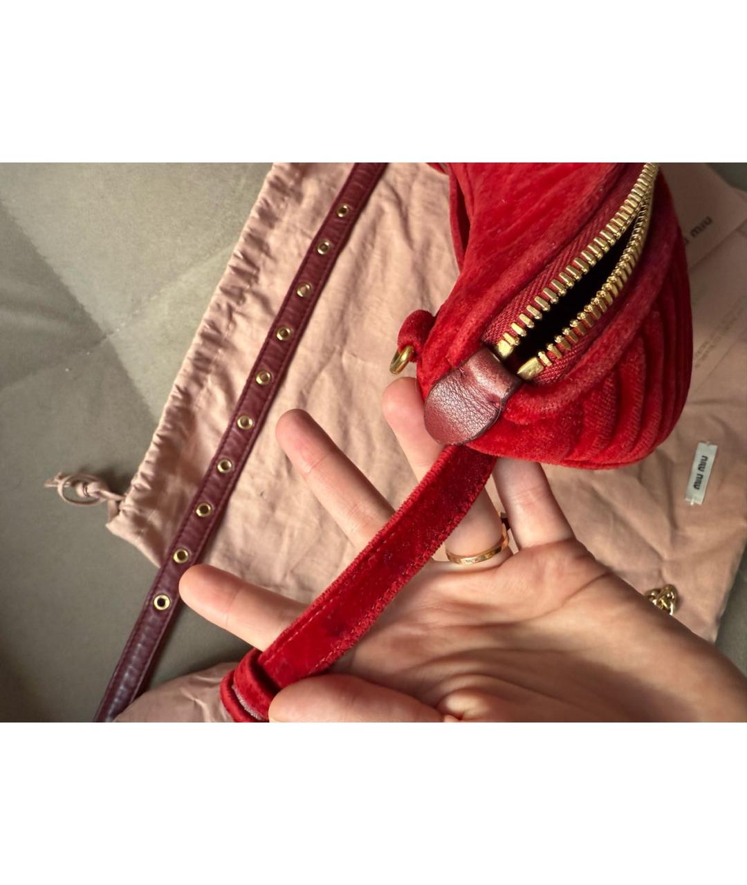 MIU MIU Бордовая бархатная поясная сумка, фото 4