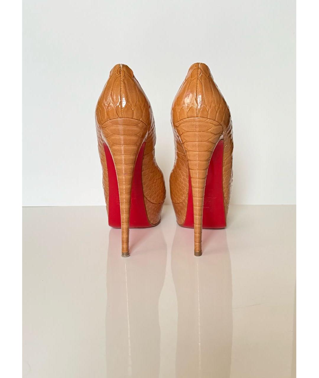 CHRISTIAN LOUBOUTIN Бежевые туфли из экзотической кожи, фото 4