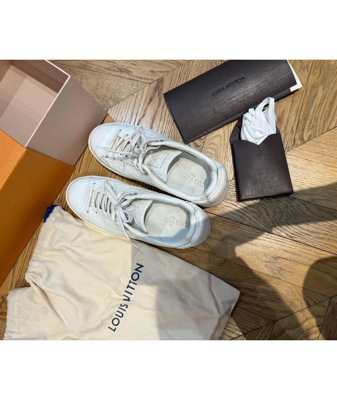 LOUIS VUITTON Белые кожаные низкие кроссовки / кеды, фото 7