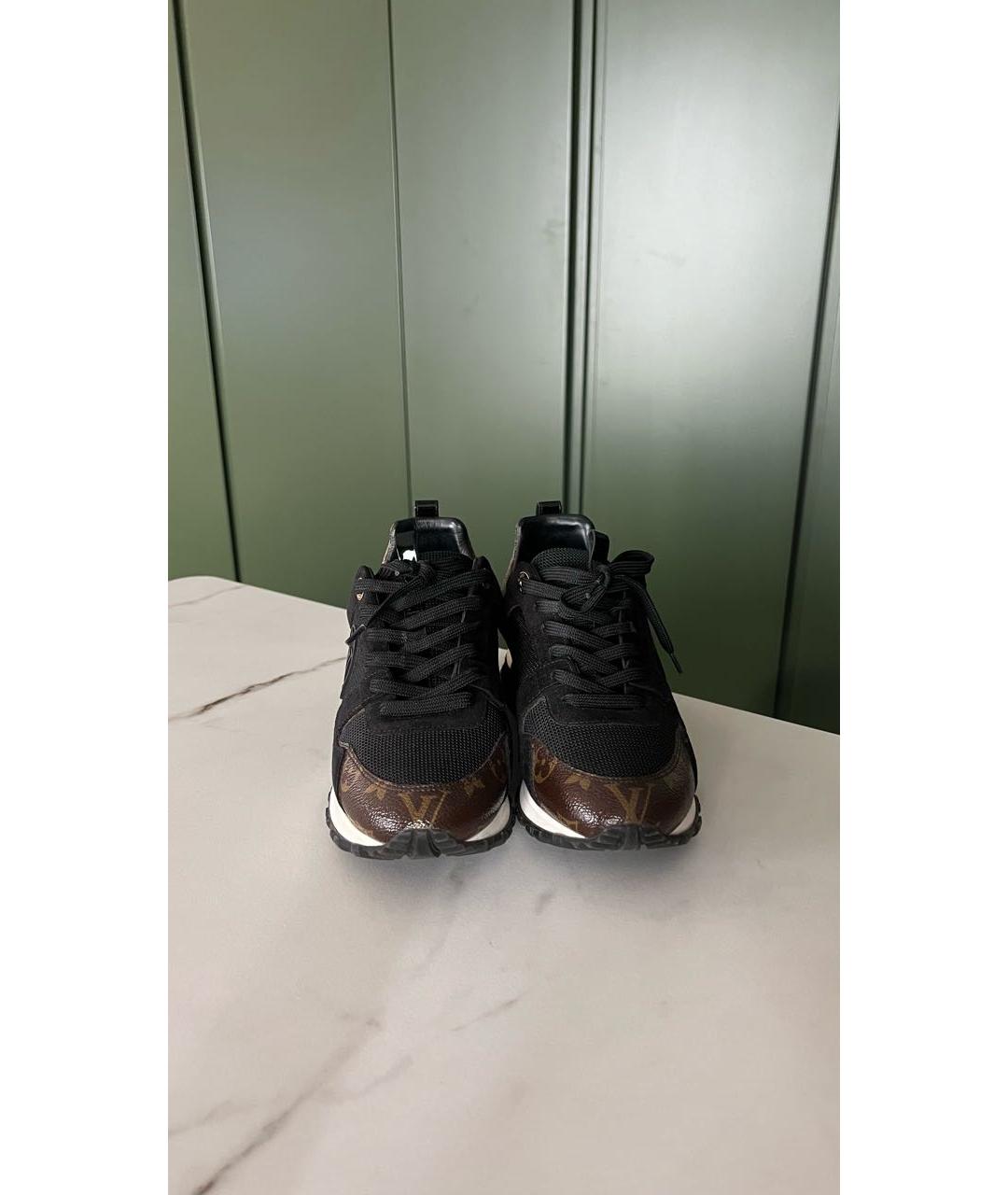 LOUIS VUITTON Черные замшевые кроссовки, фото 2