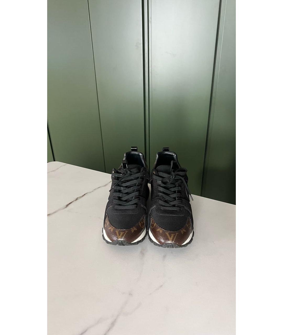 LOUIS VUITTON Черные замшевые кроссовки, фото 3