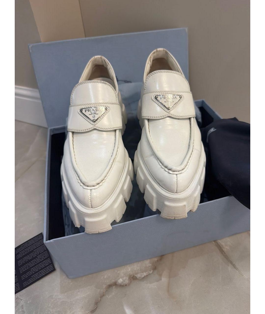 PRADA Белые кожаные лоферы, фото 5