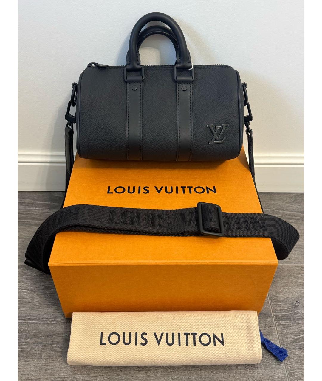 LOUIS VUITTON Черная кожаная сумка с короткими ручками, фото 9