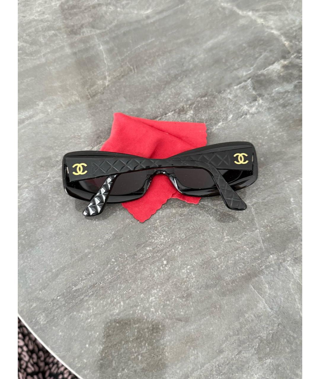 CHANEL Черные пластиковые солнцезащитные очки, фото 3