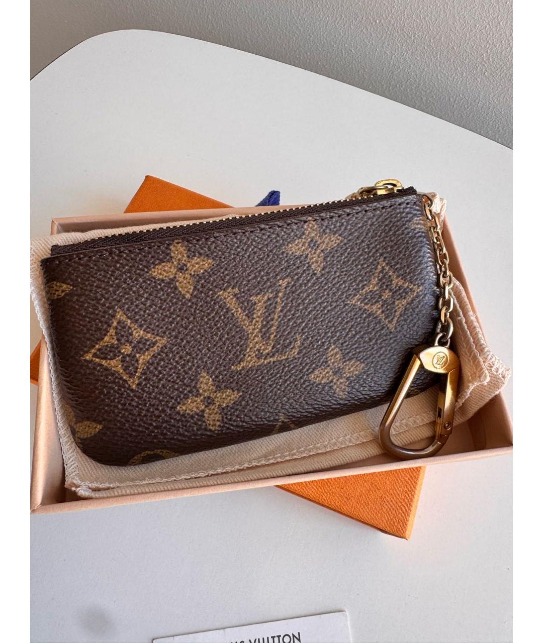 LOUIS VUITTON Коричневая ключница, фото 3