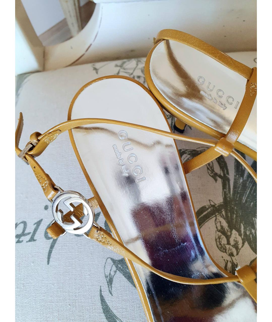 GUCCI Горчичные кожаные босоножки, фото 5